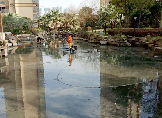 夷陵景观池淤泥清理